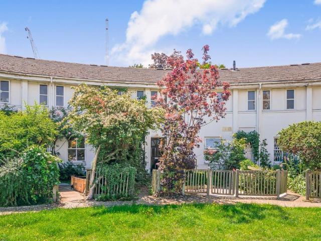 2 bedroom house for sale