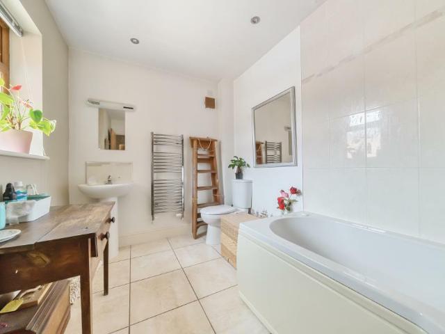 2 bedroom house for sale
