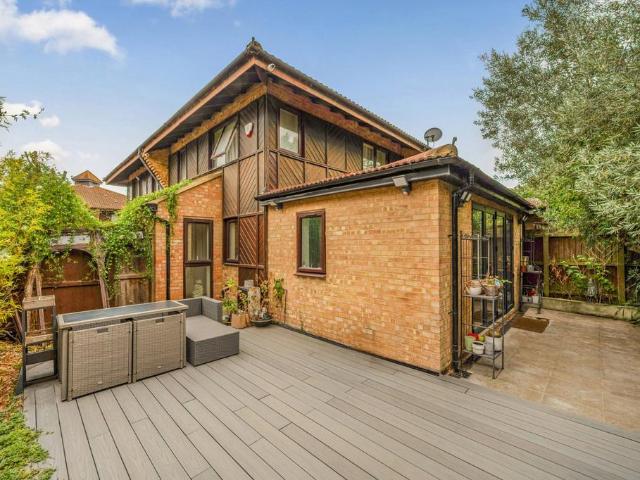 2 bedroom house for sale