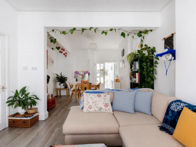 2 bedroom house for sale