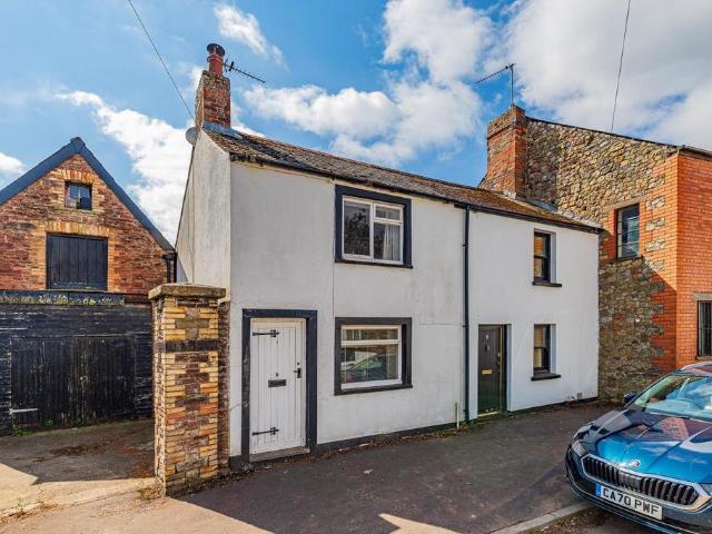 2 bedroom house for sale