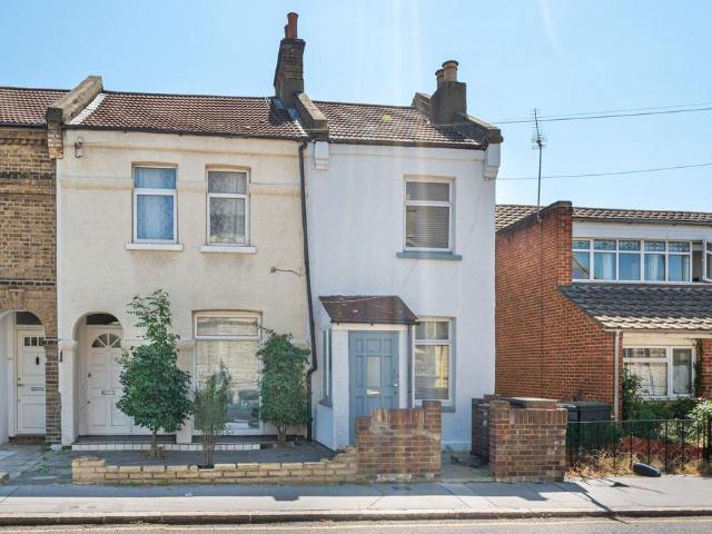 2 bedroom house for sale