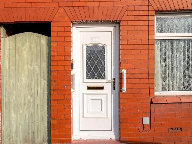 2 bedroom house for sale