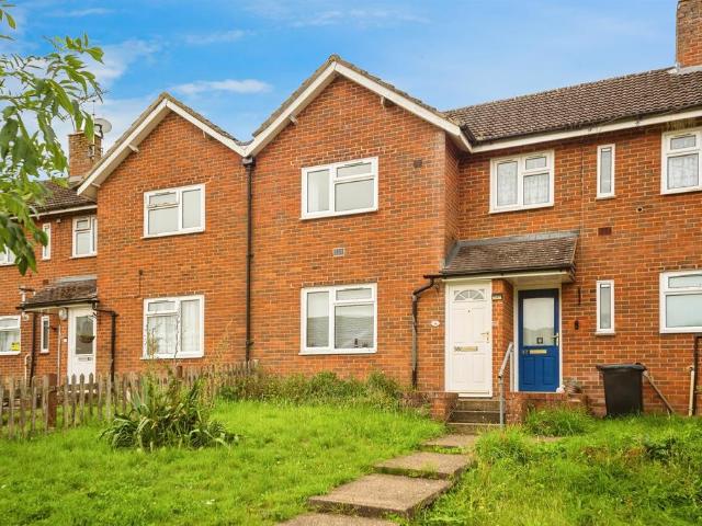 2 bedroom maisonette for sale