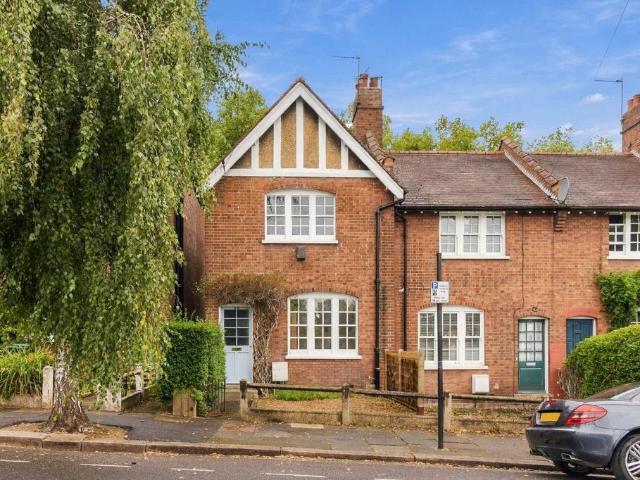 2 bedroom house for sale