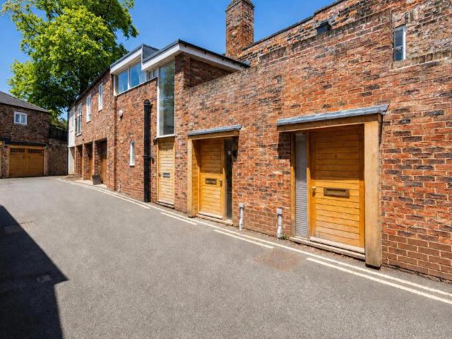 2 bedroom house for sale