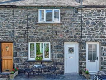 2 bedroom house for sale