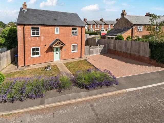 2 bedroom house for sale
