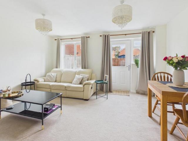2 bedroom house for sale