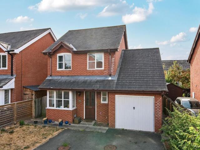 2 bedroom house for sale