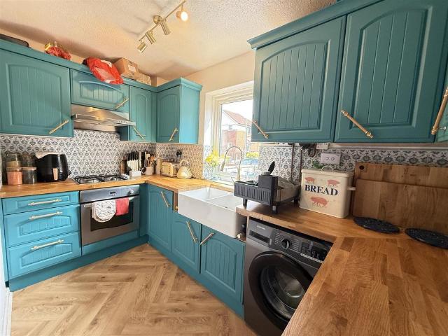 2 bedroom house for sale