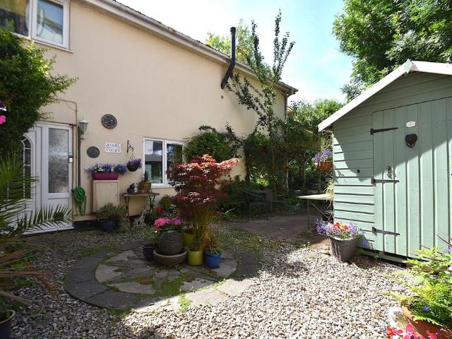 2 bedroom house for sale