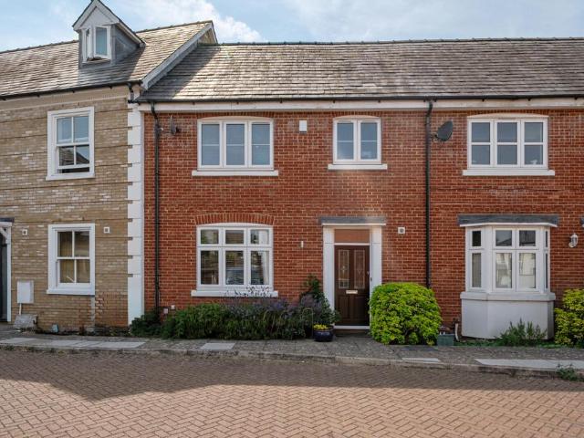 2 bedroom house for sale