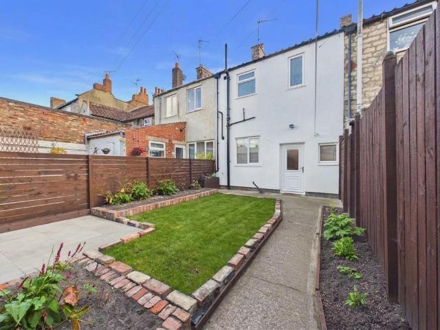 2 bedroom house for sale