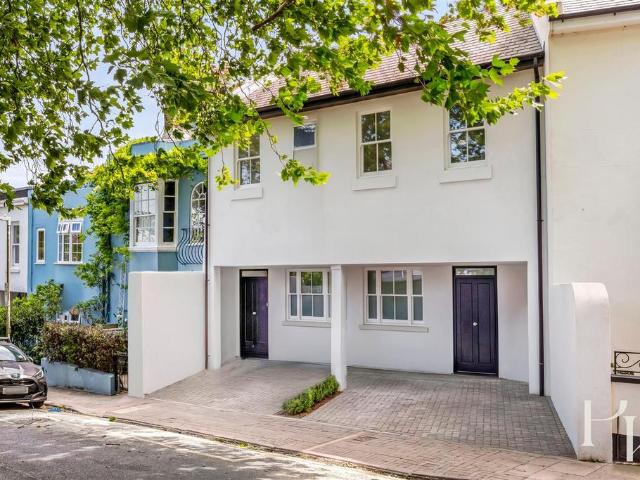 2 bedroom house for sale