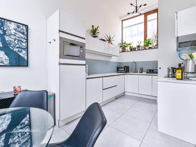 2 bedroom house for sale
