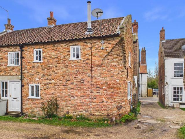 2 bedroom house for sale