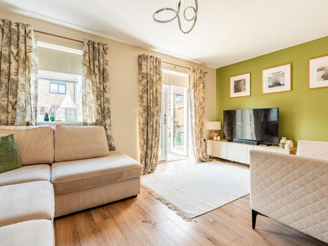 2 bedroom house for sale