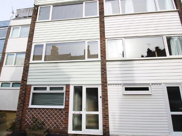 2 bedroom house for sale