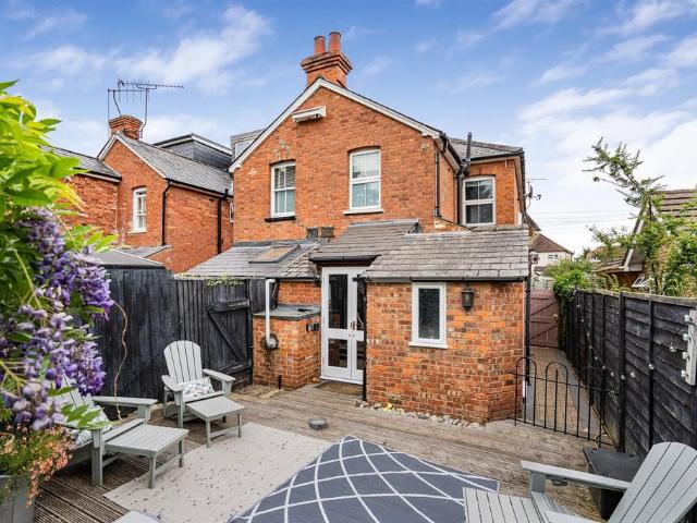 2 bedroom house for sale