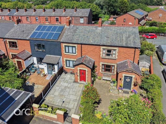 2 bedroom house for sale
