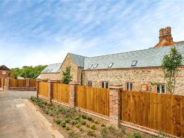 2 bedroom house for sale