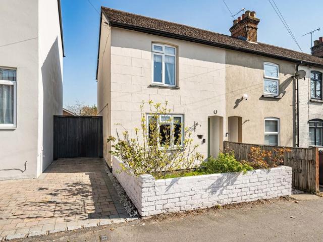 2 bedroom house for sale