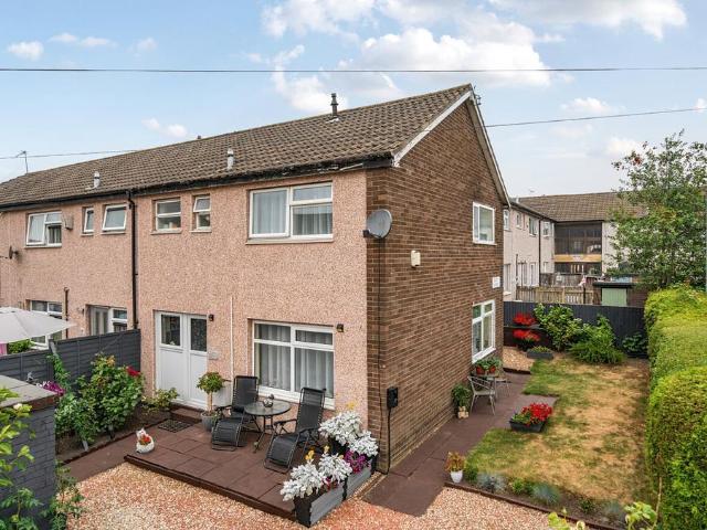 2 bedroom house for sale