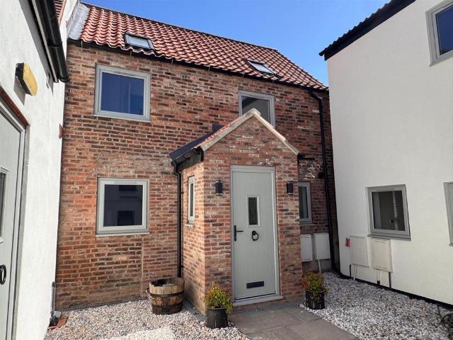 2 bedroom house for sale