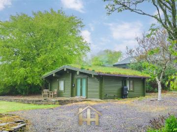 2 bedroom house for sale