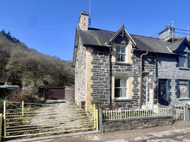 2 bedroom house for sale