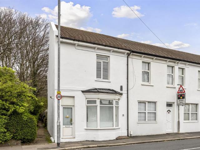 2 bedroom house for sale