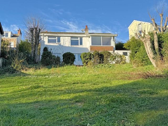 2 bedroom house for sale