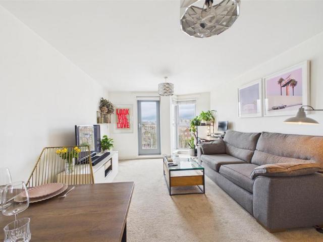 2 bedroom house for sale