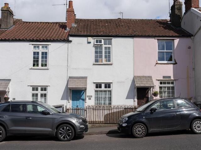 2 bedroom house for sale