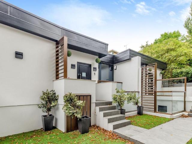 2 bedroom house for sale