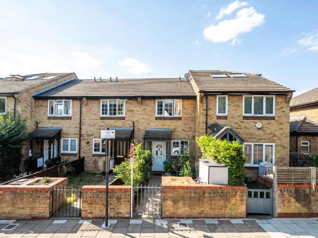 2 bedroom house for sale