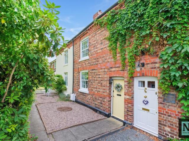 2 bedroom house for sale