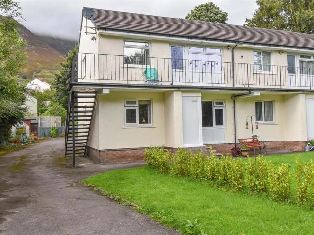 2 bedroom house for sale