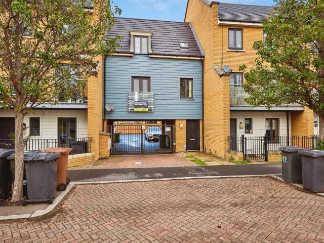 2 bedroom house for sale