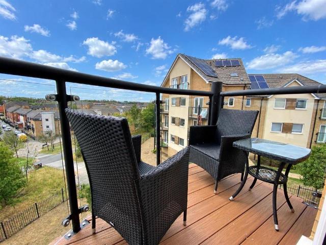 2 bedroom flat for sale