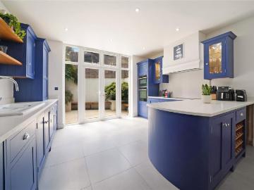 2 bedroom house for sale