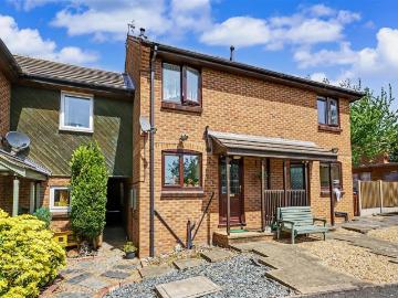 2 bedroom house for sale