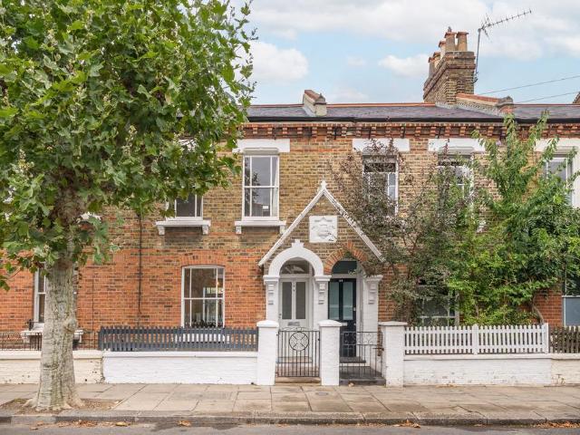 2 bedroom house for sale