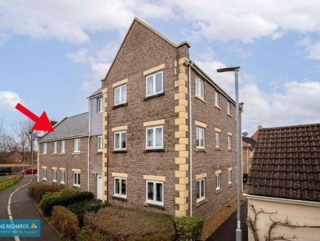 2 bedroom coach house for sale