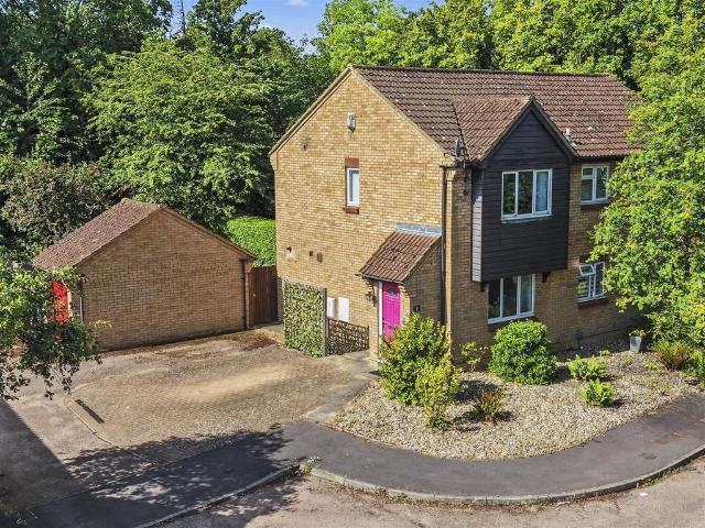 2 bedroom house for sale