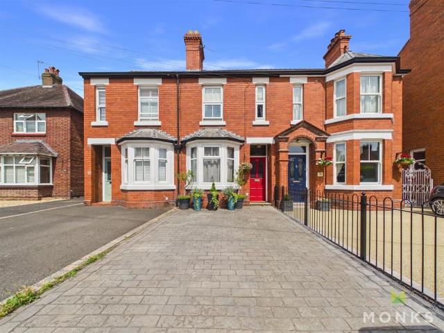 2 bedroom house for sale