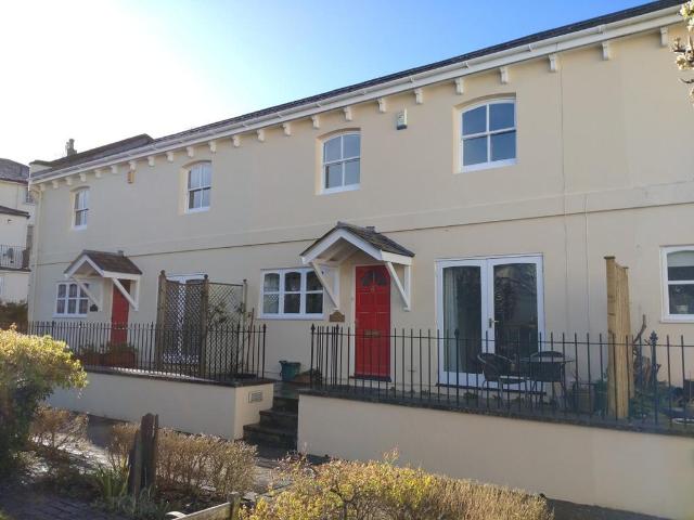 2 bedroom house for sale