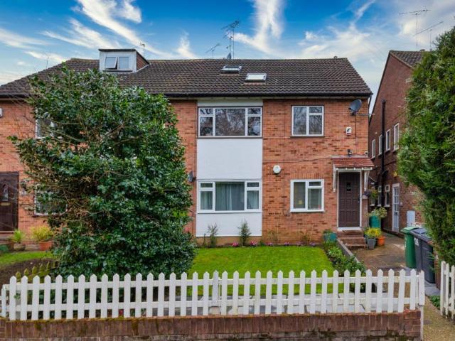 2 bedroom house for sale