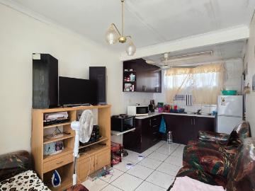 2 Bedroom House For Sale in Cambridge